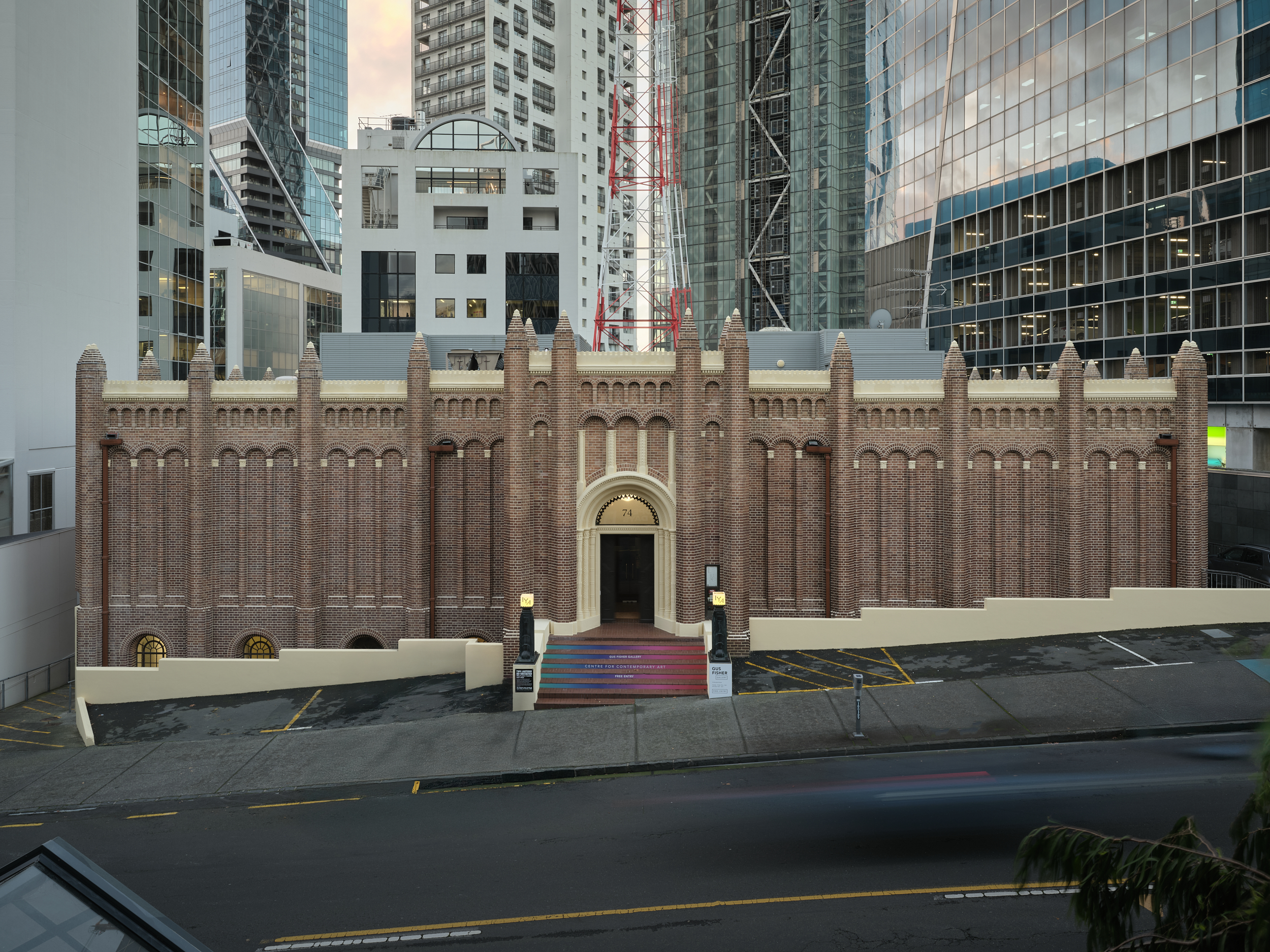 Gus_Fisher_Gallery_exterior_2025